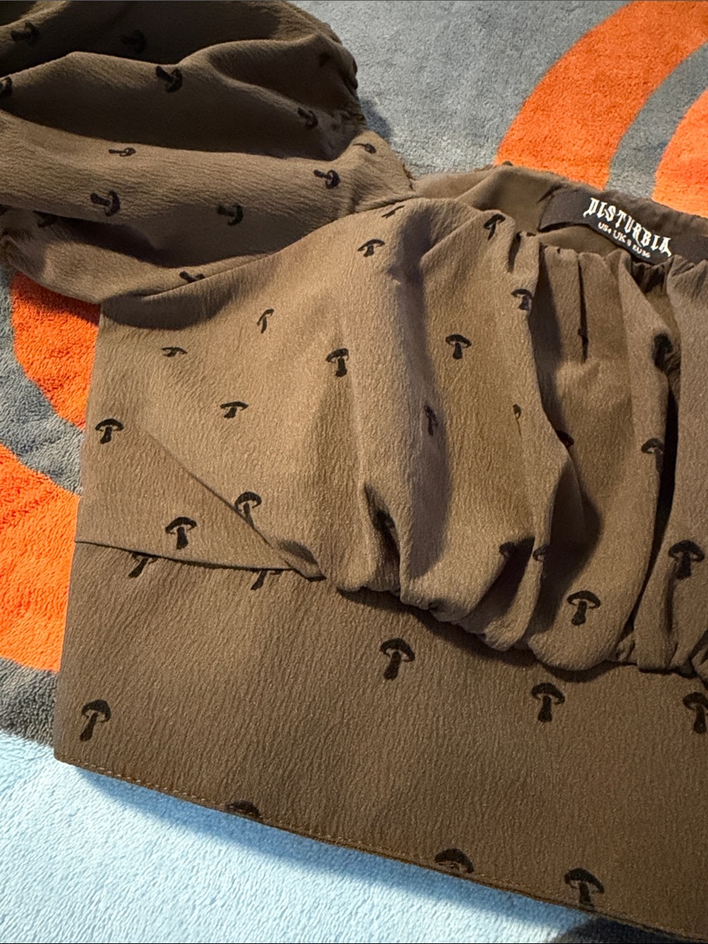 Disturbia Olive Puff Sleeve Smocked Crop Top - Picture 3 of 5
